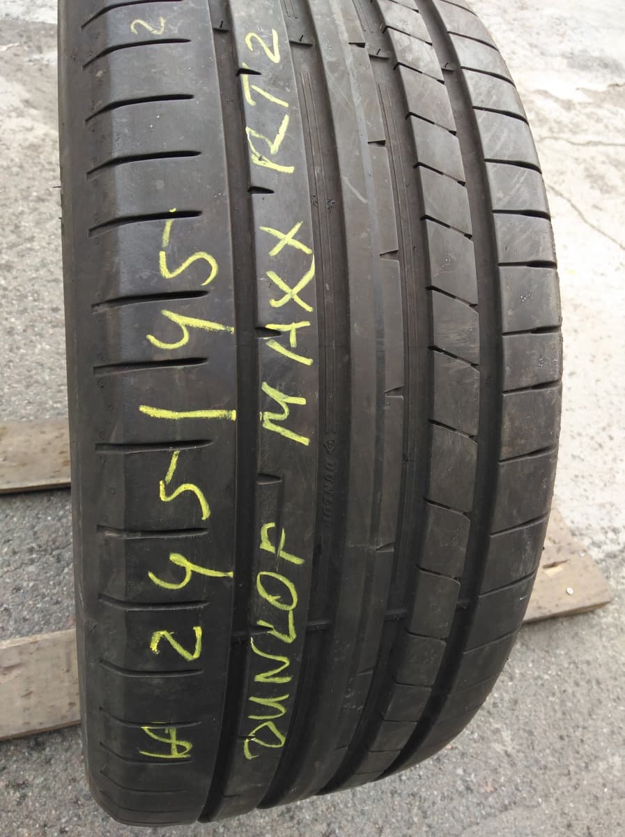 Вживані шини з Європи Dunlop SP  Sport Maxx RT 245/45 R 18