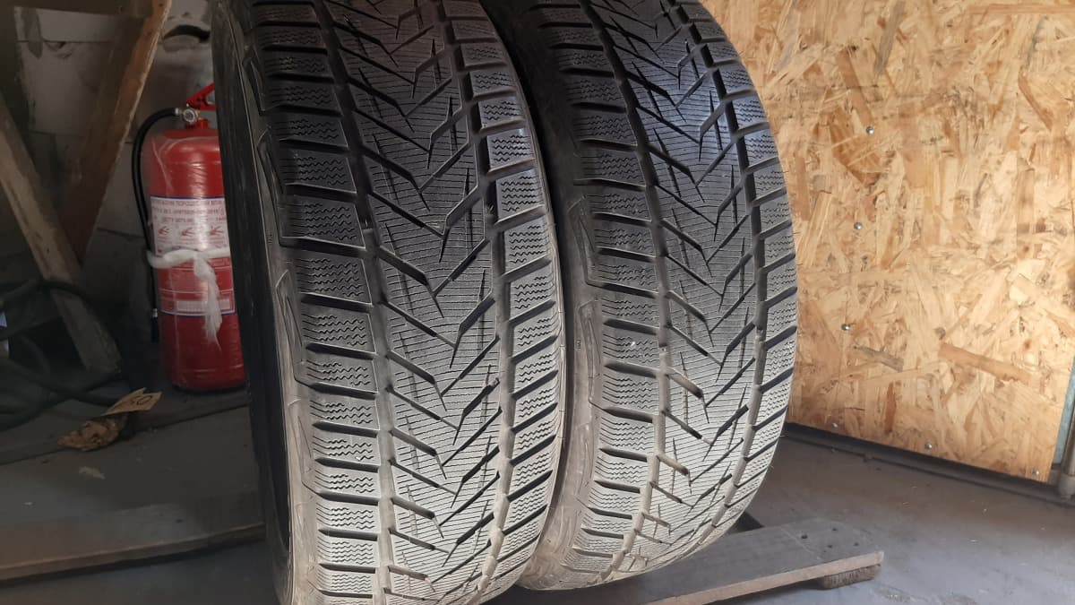 Вживані шини з Європи Vredestein Wintrac Xtrimes 215/55 R 18