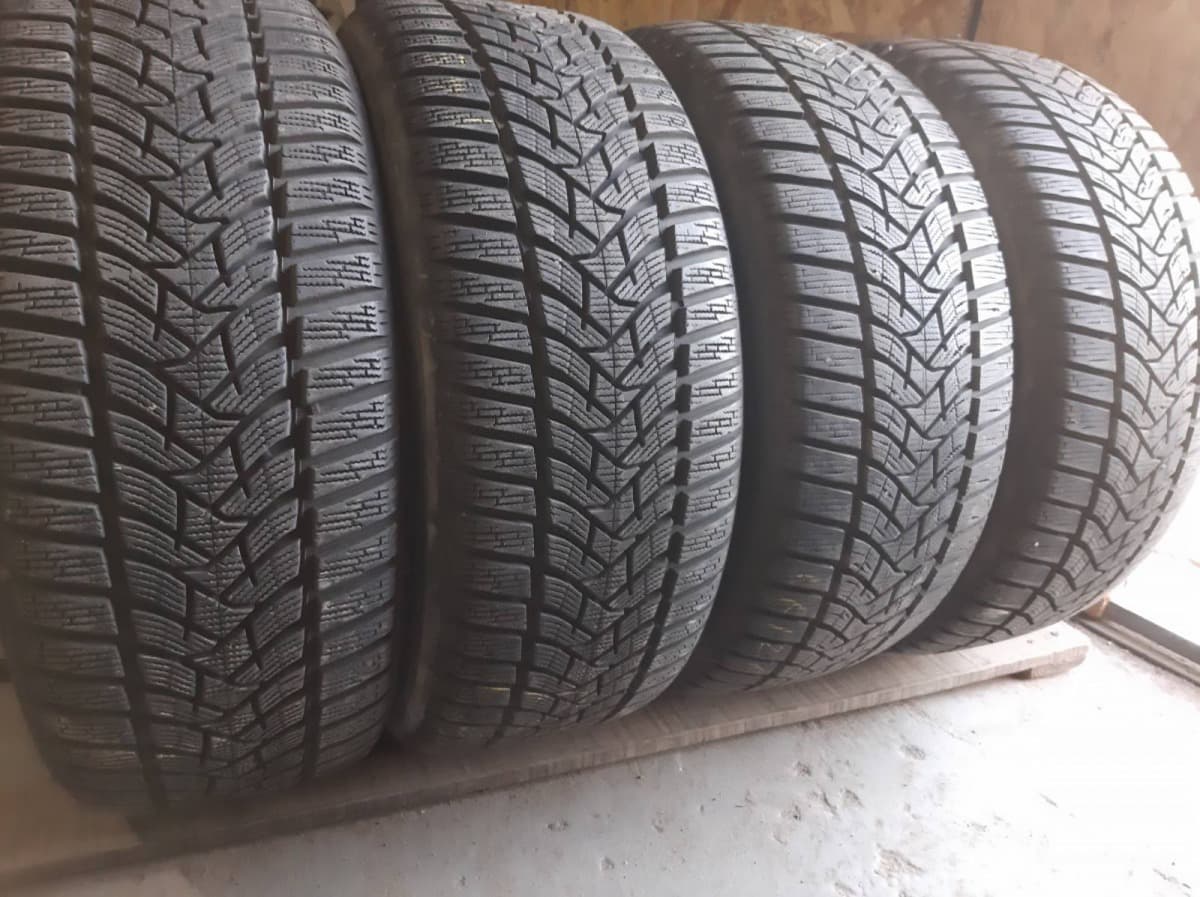 Вживані шини з Європи Dunlop Winter Sport 5 225/45 R 18