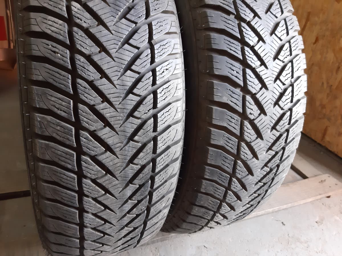 Вживані шини з Європи GoodYear UltraGrip+ SUV 4*4 235/65 R 17