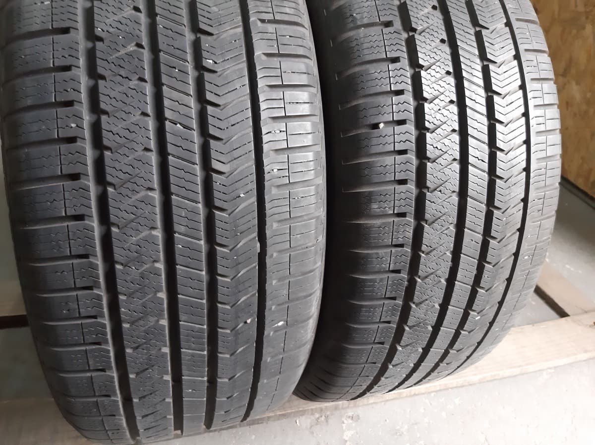 Вживані шини з Європи Vredestein Quatrac 5 245/45 R 18
