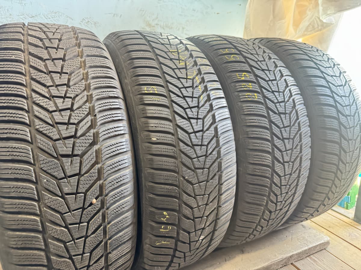 Вживані шини з Європи Hankook Winter I cept EVO 3 225/55 R 18