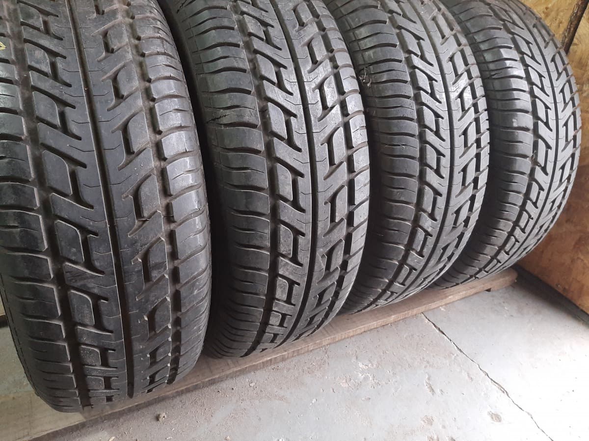 Вживані шини з Європи Fulda Carat    205/70 R 14