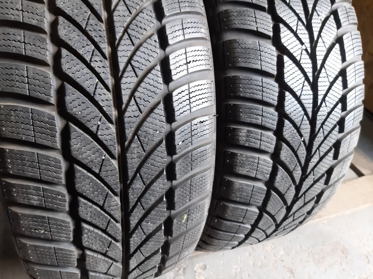 Вживані шини з Європи Maxxis Arctictrekker 225/45 R 17