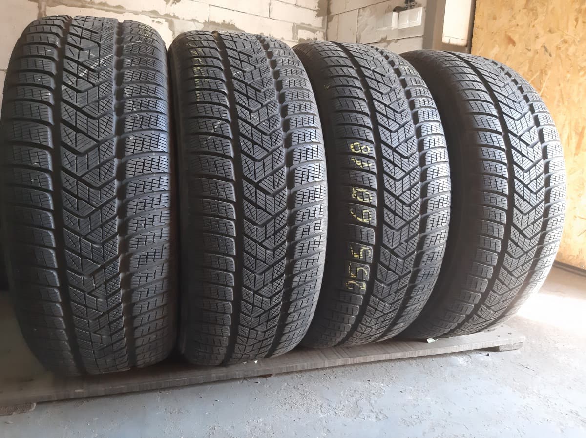 Вживані шини з Європи Pirelli Sottozero Winter  255/60 R 18