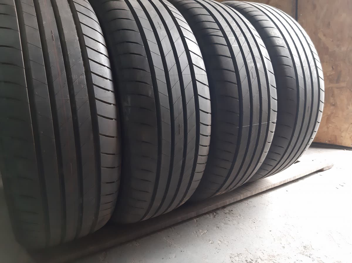 Вживані шини з Європи Bridgestone Turanza T005    235/55 R 18