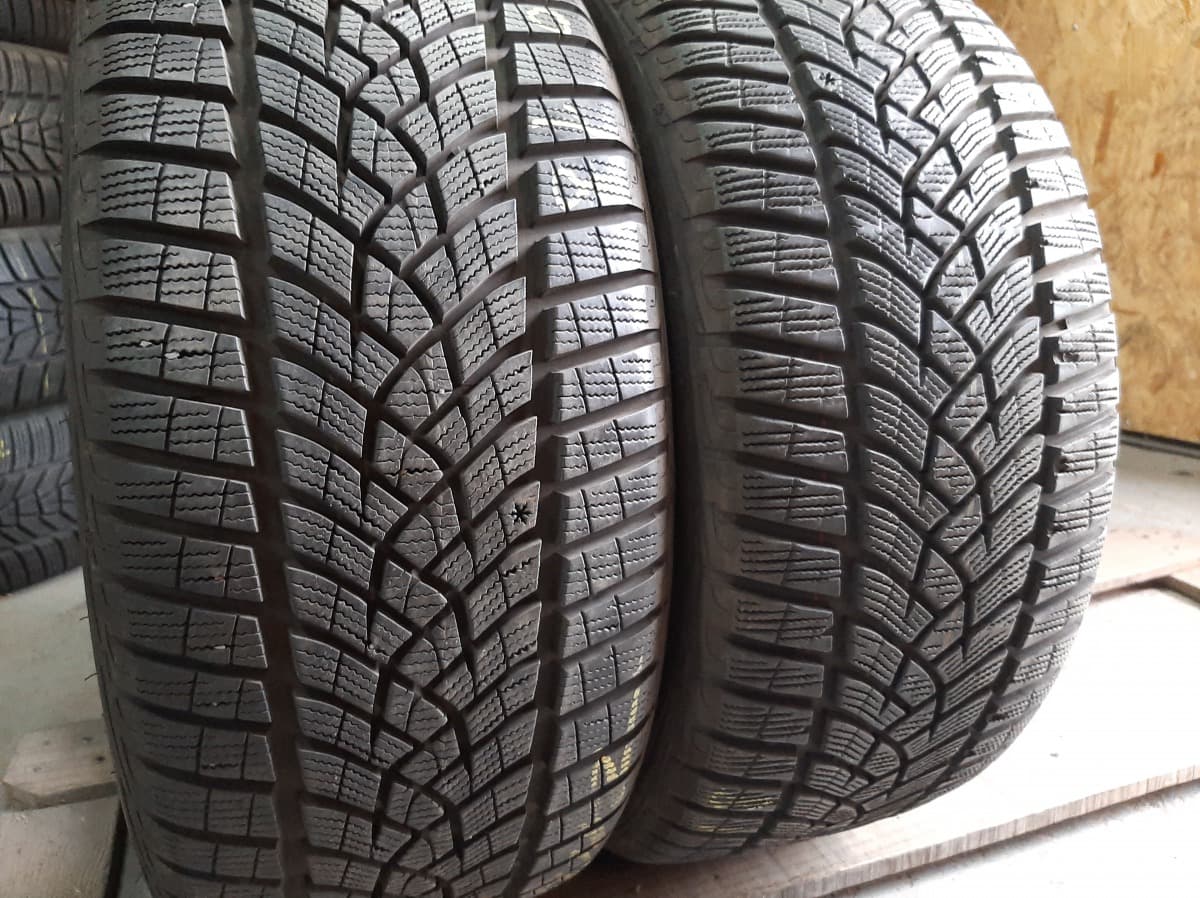 Вживані шини з Європи GoodYear Ultra Grip      225/40 R 18