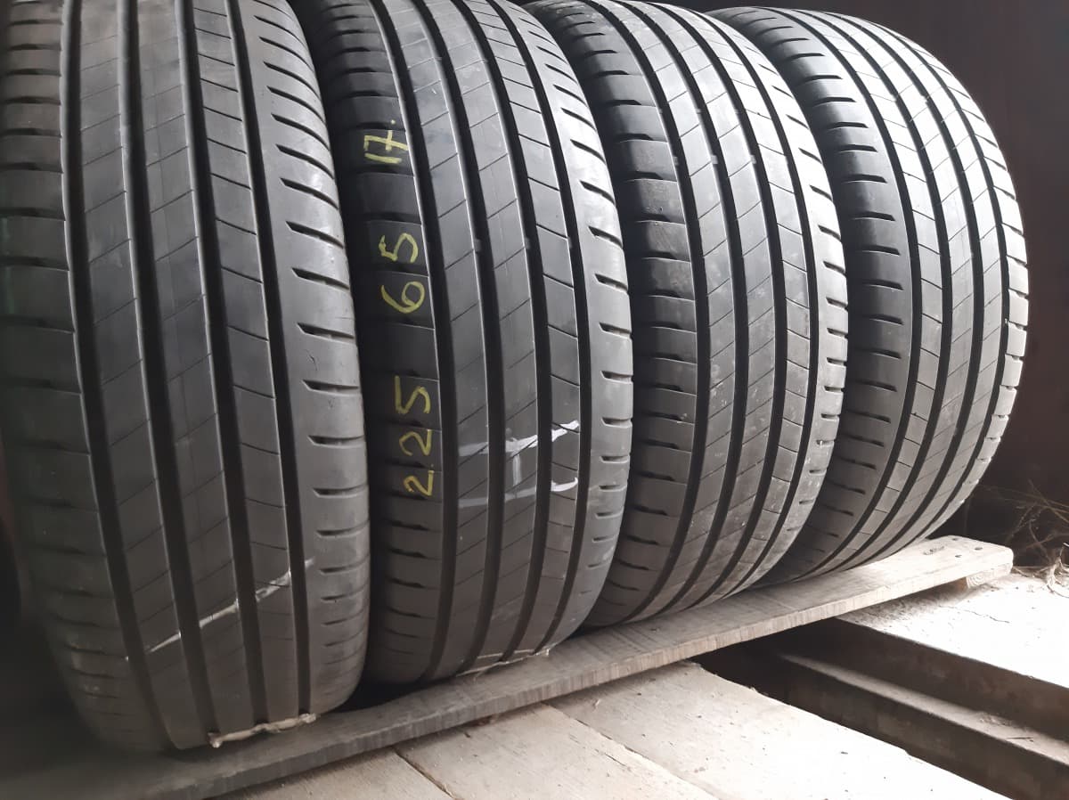 Вживані шини з Європи Bridgestone Turanza T005      … 225/65 R 17