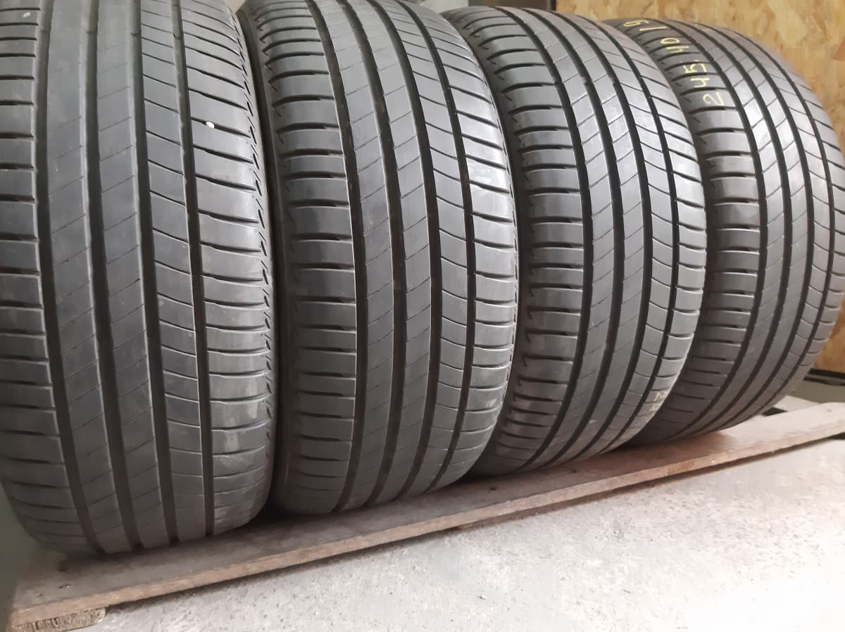 Вживані шини з Європи Bridgestone Turanza T005  245/40 R 19