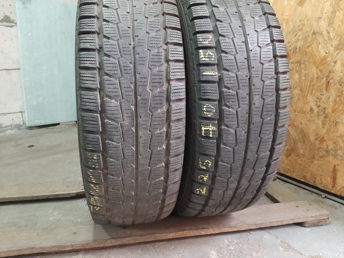 Вживані шини з Європи Falken Euro Winter HS 437…     225/70 R 15C
