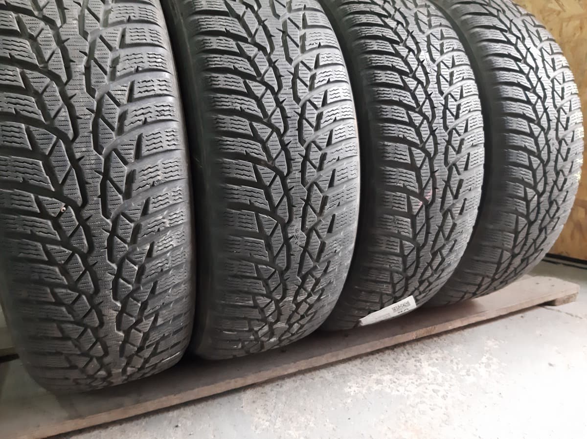 Вживані шини з Європи Nokian WR D4     215/60 R 17