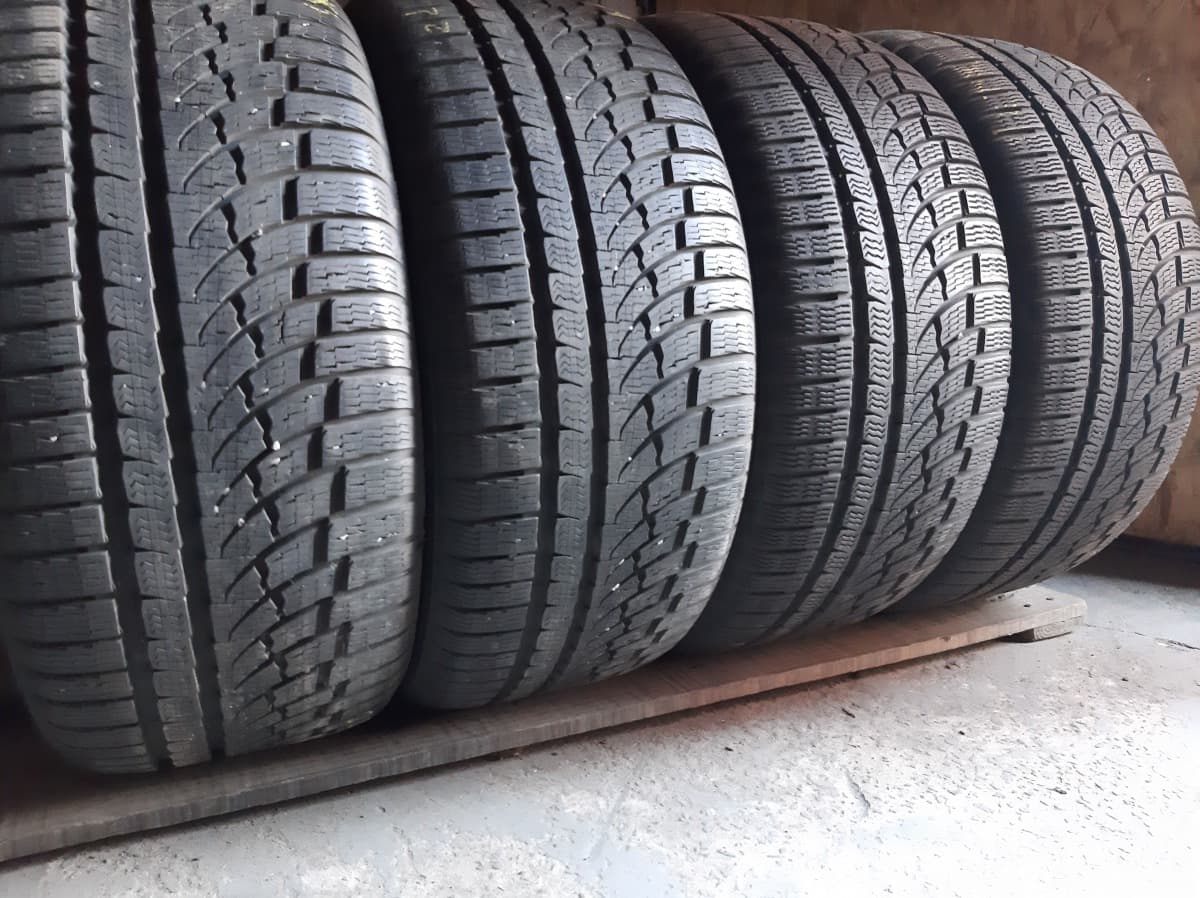 Вживані шини з Європи Nokian WR A4     … 255/40 R 19
