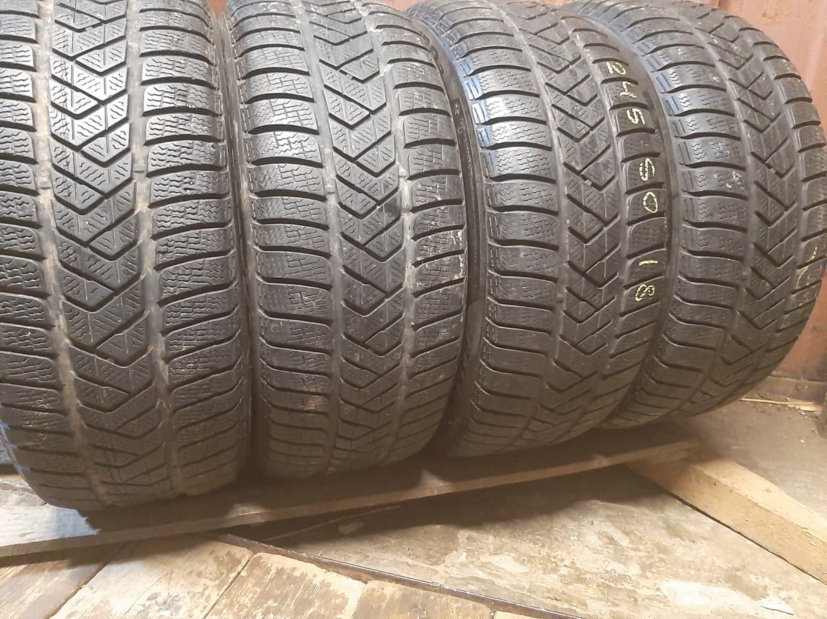 Вживані шини з Європи Pirelli Sottozero 3.    245/50 R 18