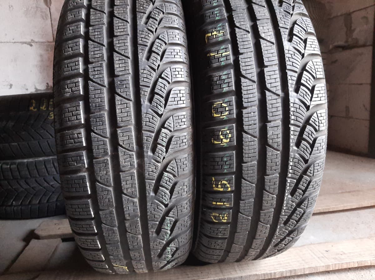 Вживані шини з Європи Pirelli SottozeroWinter 210 215/60 R 17