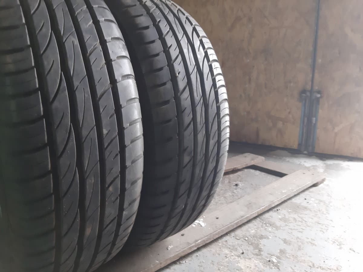Вживані шини з Європи Barum Bravuris 2   195/60 R 15