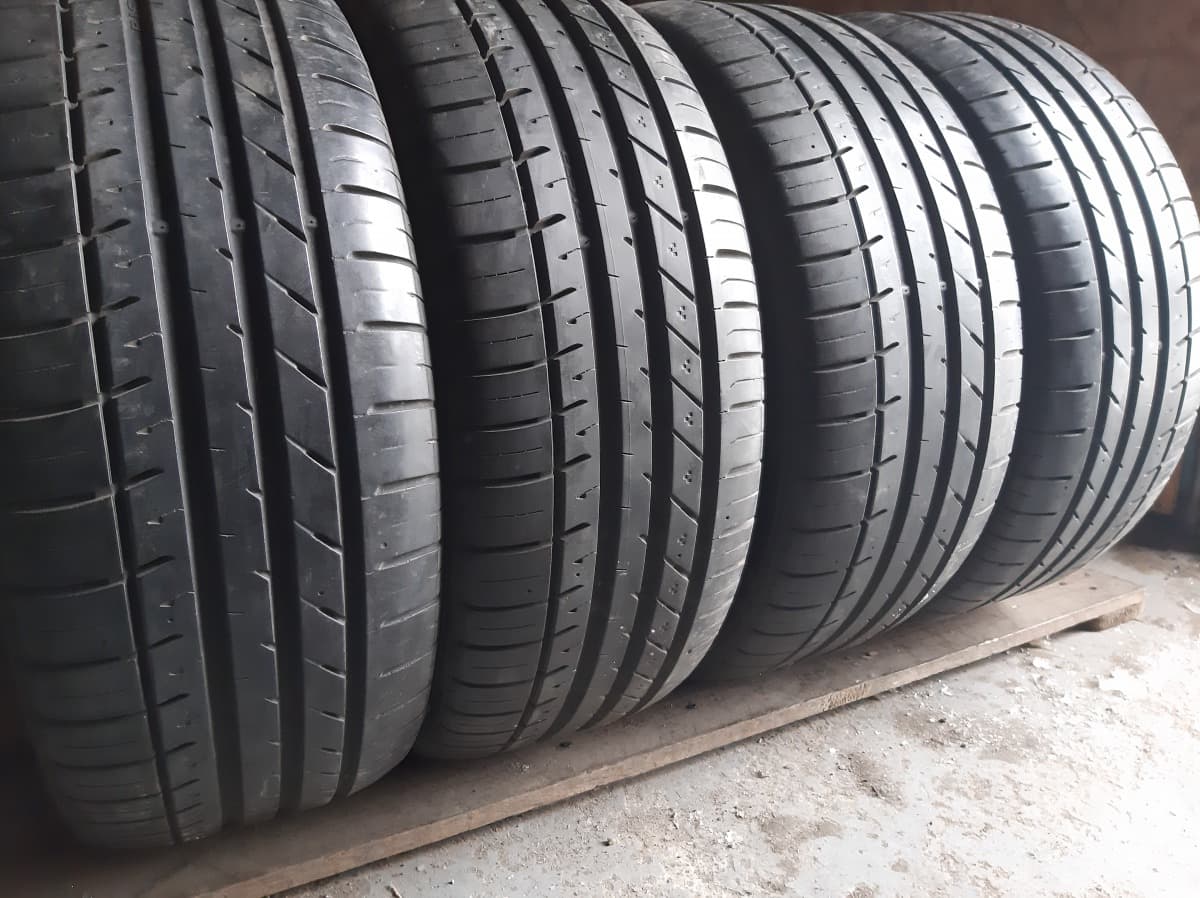 Вживані шини з Європи Kumho Ecsta LE Sport . 225/50 R 17