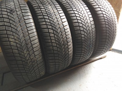 Шини на авто в хорошому стані Bridgestone Weather Control A005 шириною 225 висотою 60 радіусом R 18 низькі ціни