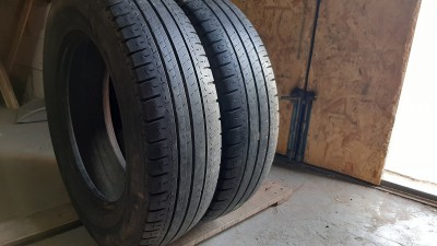 Шини на авто в хорошому стані Michelin Agilis шириною 195 висотою 75 радіусом R 16C низькі ціни