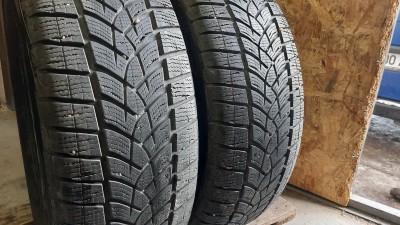Шини на авто в хорошому стані GoodYear UltraGripPerfomance шириною 225 висотою 60 радіусом R 17 низькі ціни
