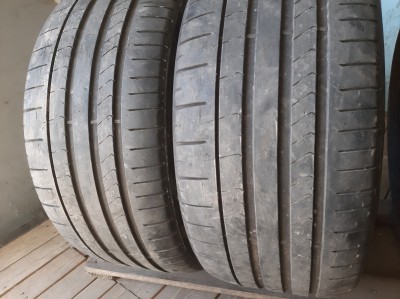 Шини на авто в хорошому стані Pirelli PzeroTm  шириною 275 висотою 35 радіусом R 20 низькі ціни