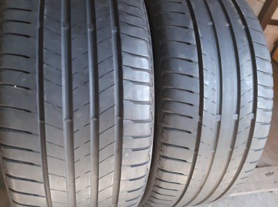 Шини на авто в хорошому стані Bridgestone Turanza T005 шириною 225 висотою 40 радіусом R 18 низькі ціни