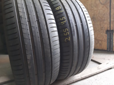 Шини на авто в хорошому стані Pirelli Scorpion шириною 255 висотою 45 радіусом R 19 низькі ціни