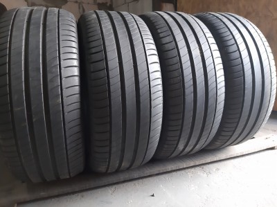 Шини на авто в хорошому стані Michelin Primacy 3.    шириною 235 висотою 45 радіусом R 17 низькі ціни