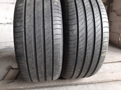 Шини на авто в хорошому стані Michelin Primacy 4 .    шириною 235 висотою 40 радіусом R 19 низькі ціни