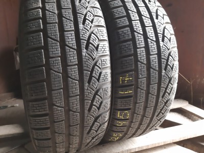 Шини на авто в хорошому стані Pirelli Sottozero Winter 210   шириною 225 висотою 45 радіусом R 17 низькі ціни
