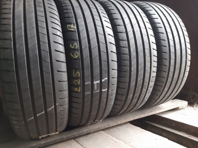 Шини на авто в хорошому стані Bridgestone Turanza T005      … шириною 225 висотою 65 радіусом R 17 низькі ціни