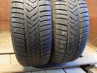 Шини на авто в хорошому стані Pirelli Sottozero 3.    шириною 245 висотою 45 радіусом R 18 низькі ціни