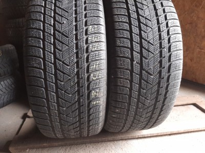 Шини на авто в хорошому стані Pirelli Scorpion Winter шириною 275 висотою 45 радіусом R 21 низькі ціни