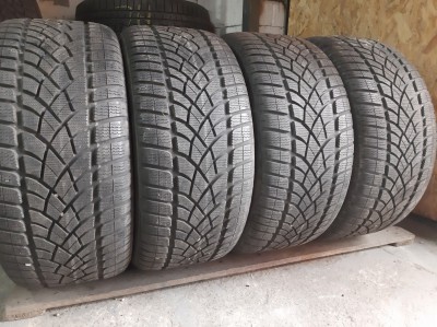 Шини на авто в хорошому стані Dunlop SP Winter Sport 3D       … шириною 275 висотою 35 радіусом R 20 низькі ціни