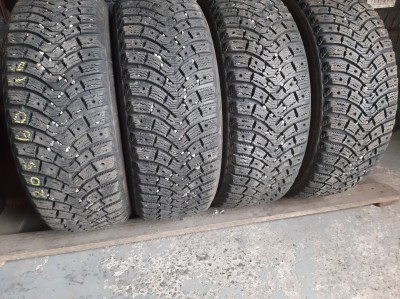 Шини на авто в хорошому стані Michelin X Ice North XIN2 шириною 205 висотою 60 радіусом R 16 низькі ціни