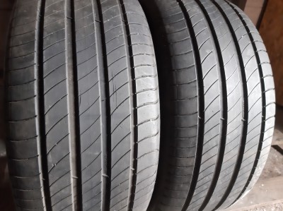 Шини на авто в хорошому стані Michelin Primacy 4      шириною 235 висотою 40 радіусом R 18 низькі ціни