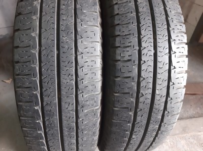 Шини на авто в хорошому стані Michelin Agilis Camping    шириною 225 висотою 75 радіусом R 16C низькі ціни